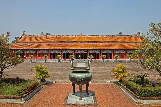 Forbidden Purple City (Tu Cam Thanh)