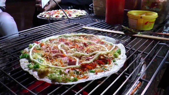 Da Lat grilled rice paper, also referred to as "Vietnam's pizza,"