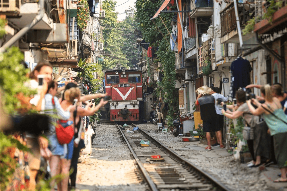 Hanoi train street