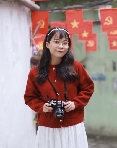 Ms. Clara - Sales Executive in Ha Noi