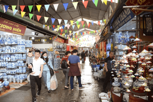 Bat Trang pottery village: workshop, museum & suitable time to visit