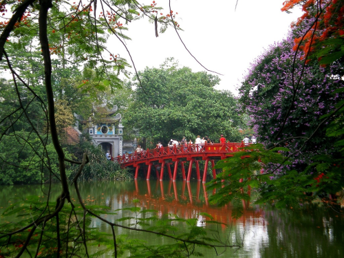 Visit Ngoc Son Temple - Iconic cultural and spiritual landmark in Hanoi