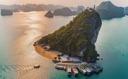 Discover Titop Island: Why This Small Island Is One of Ha Long Bay’s Highlights