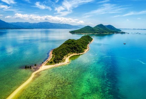 Diep Son island: Walk across the sea in Vietnam’s hidden paradise
