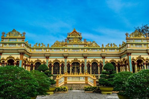 Vinh Trang Pagoda in My Tho: History, architecture & Travel guide