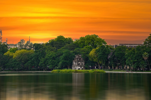 Hoan Kiem Lake Hanoi - Legend, attractions & travel guide