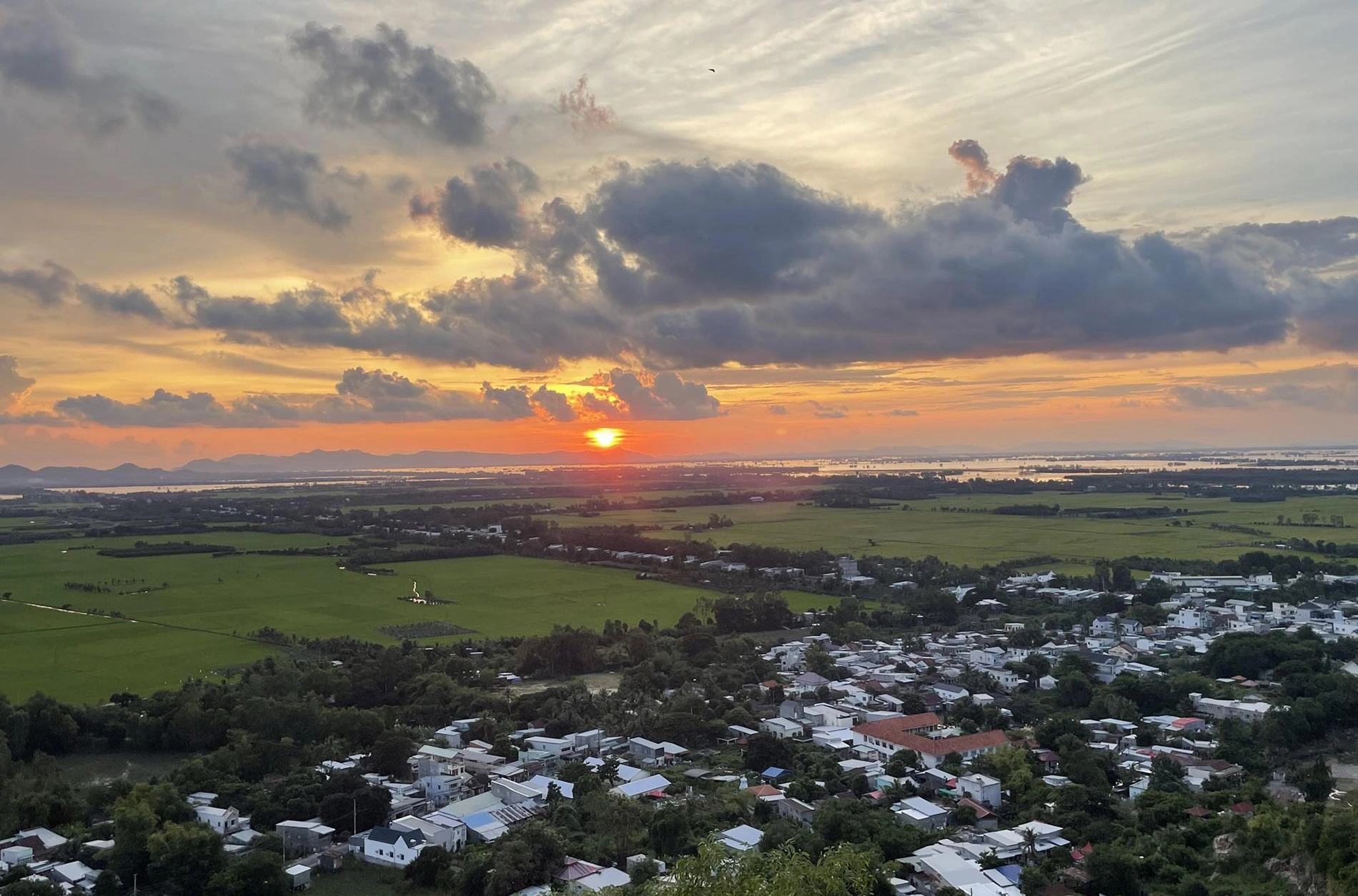 How to Get to Chau Doc from Ho Chi Minh City (2026 Update)