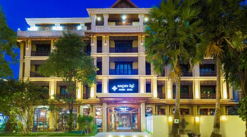 Pierre Hotel & Spa