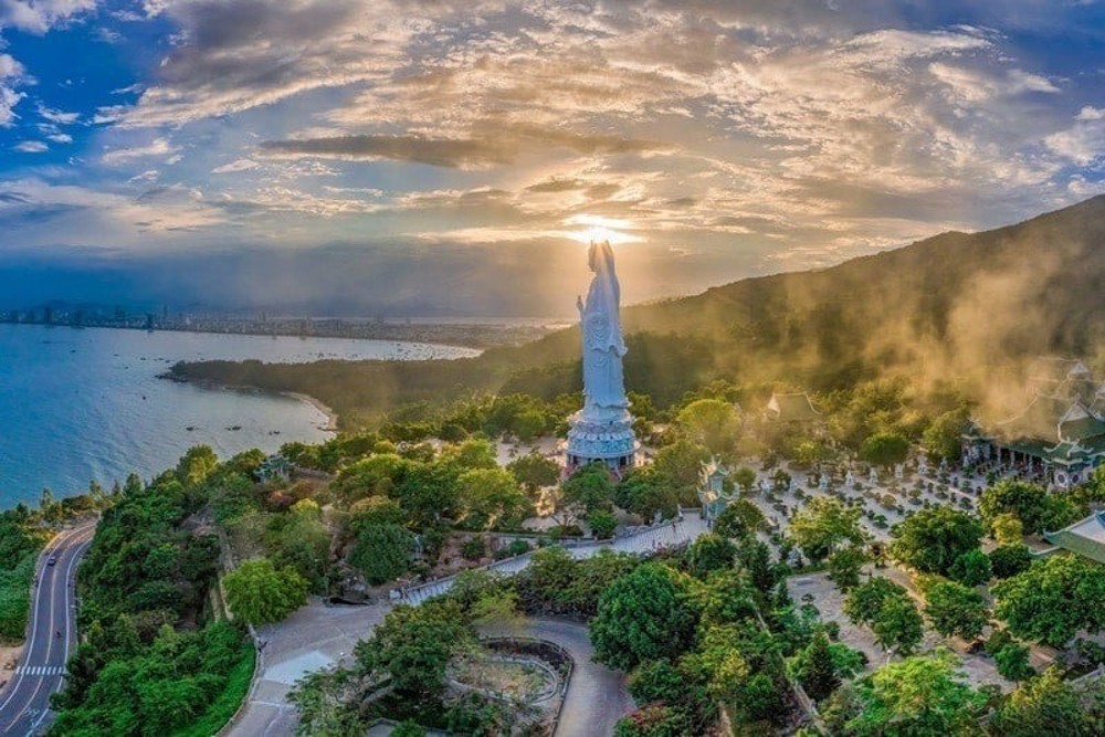 da-nang-itinerary-4-days-linh-ung