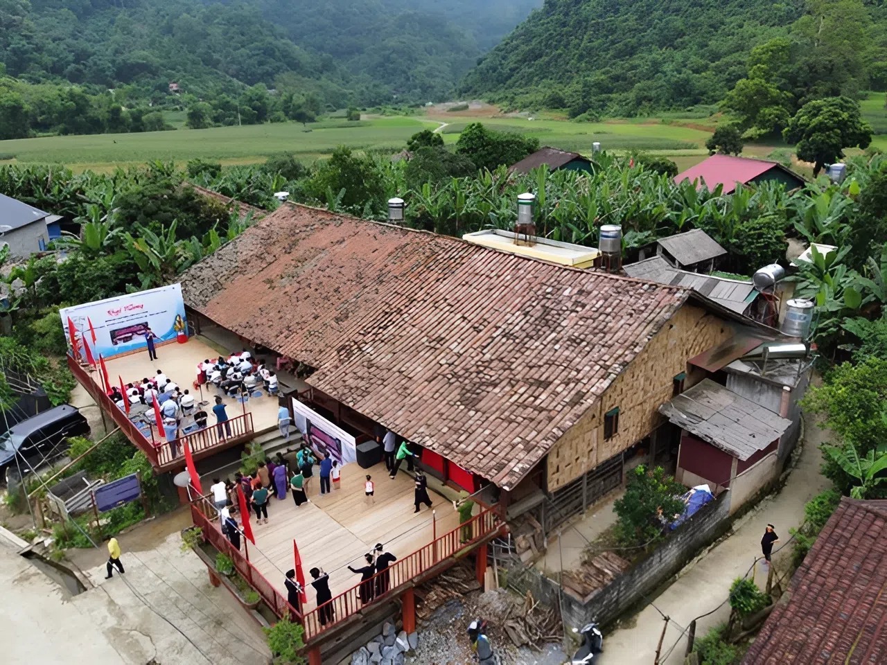 visit-local-enthnic-villages-