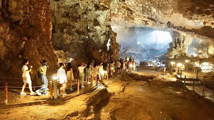 me-cung-cave
