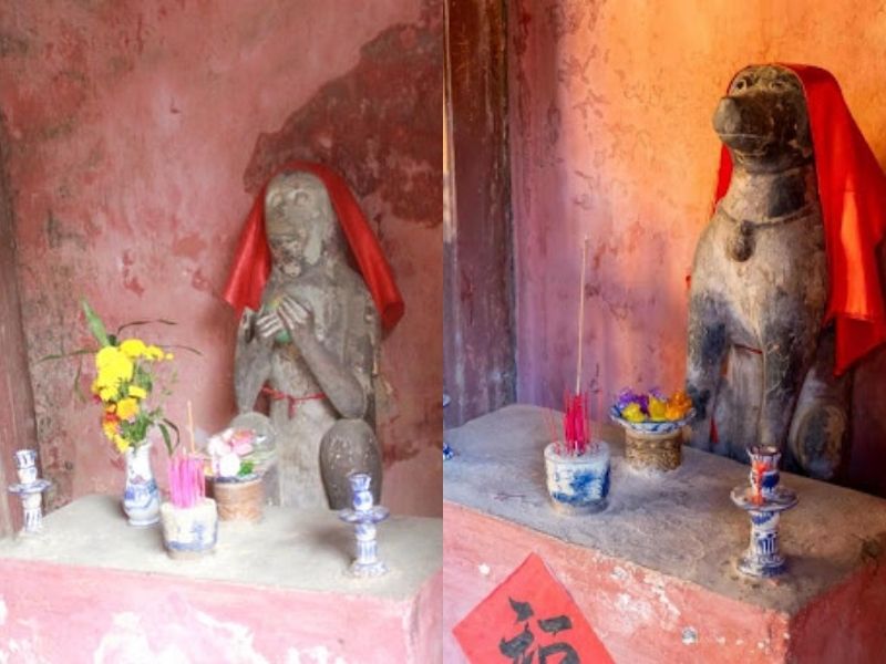 statues-of-the-monkey-and-the-dog-at-chua-cau