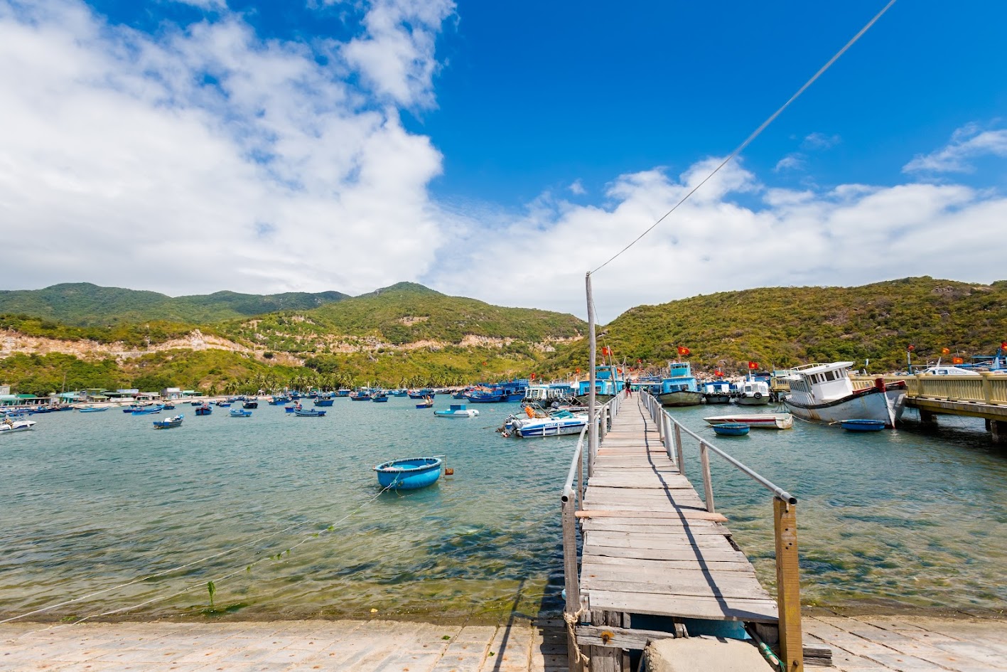 van-gia-wharf-vietjet