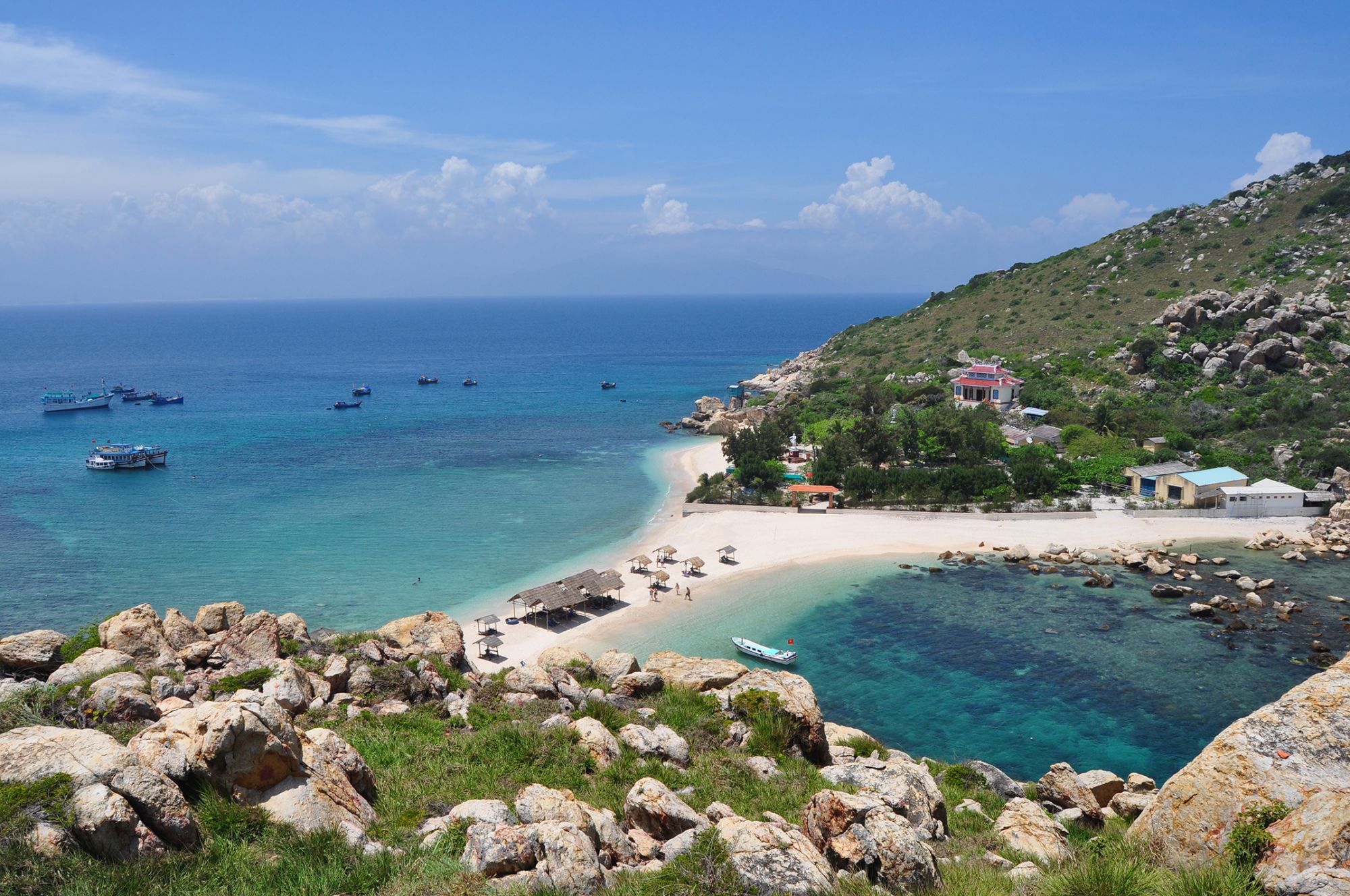 Best time to visit Hon Mun island (Source: Vietnam Tourism)