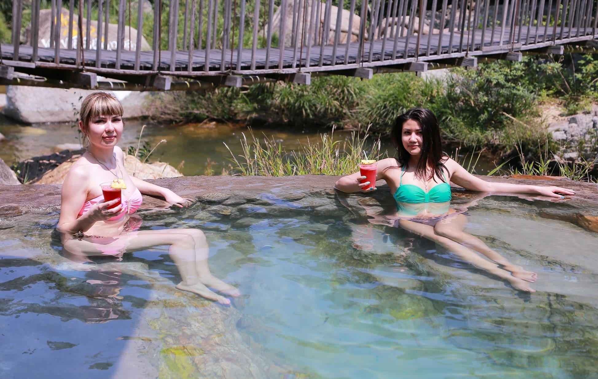 relax-at-ho-cho-hot-spring