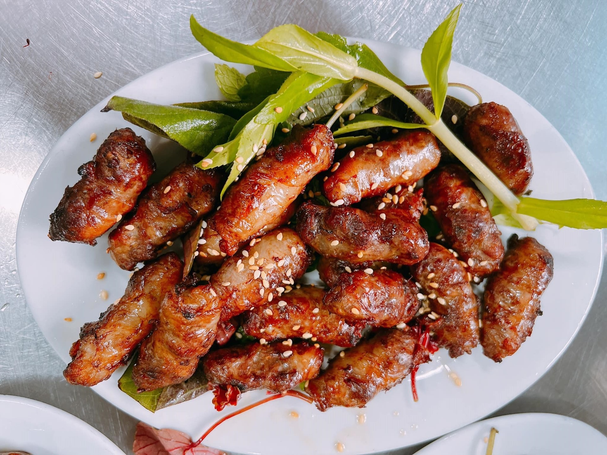 Grilled goat meat skewers (Thịt Dê Nướng)