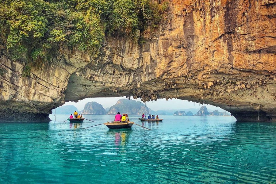 Kayaking in Quan Lan Island