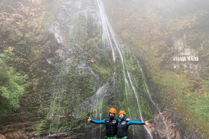 trekking-to-love-waterfall-an-experience-in-itself