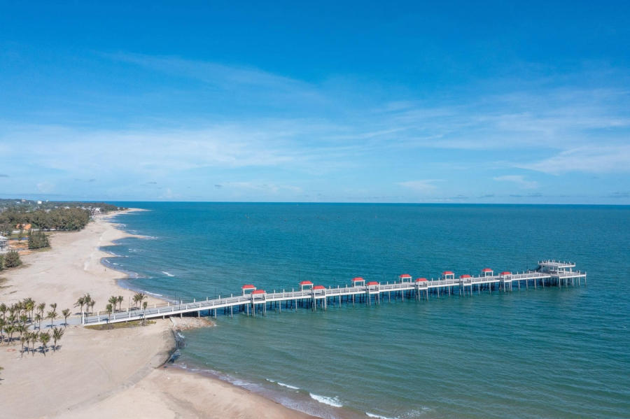hamptons-pier