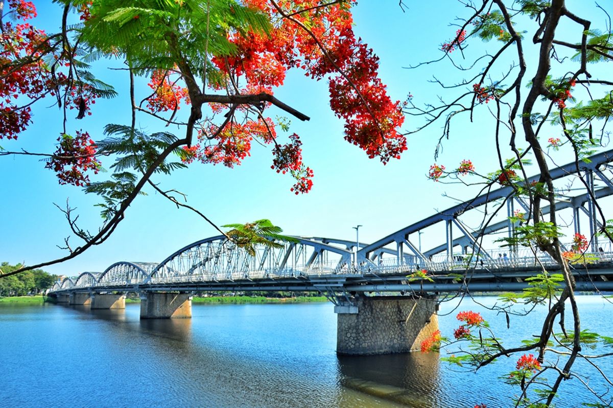 hue-vietnam-tours-2