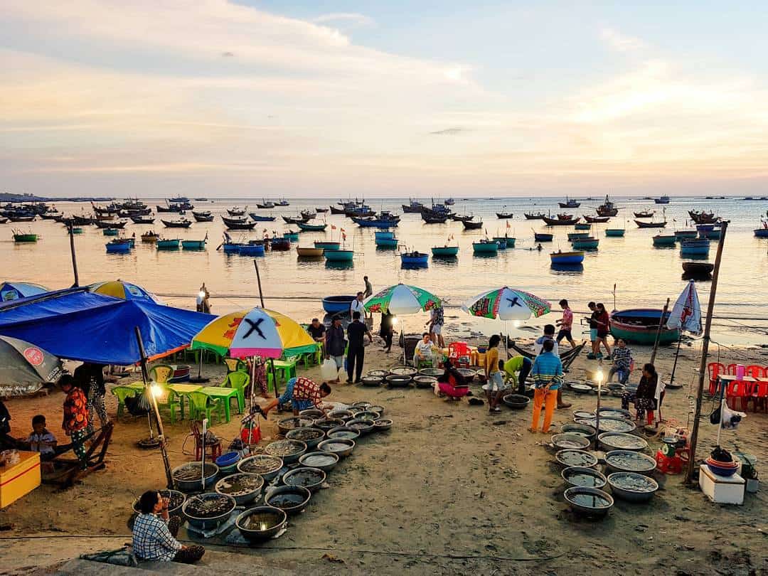 mui-ne-fishing-village-market
