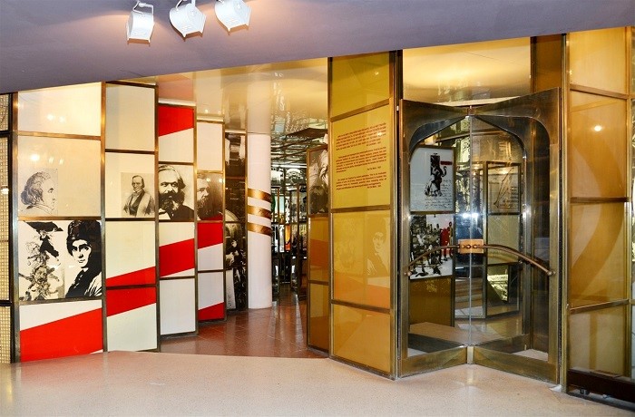 ho-chi-minh-museum-hanoi6