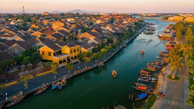 hoi-an-a-beautiful-historic-center-in-asia